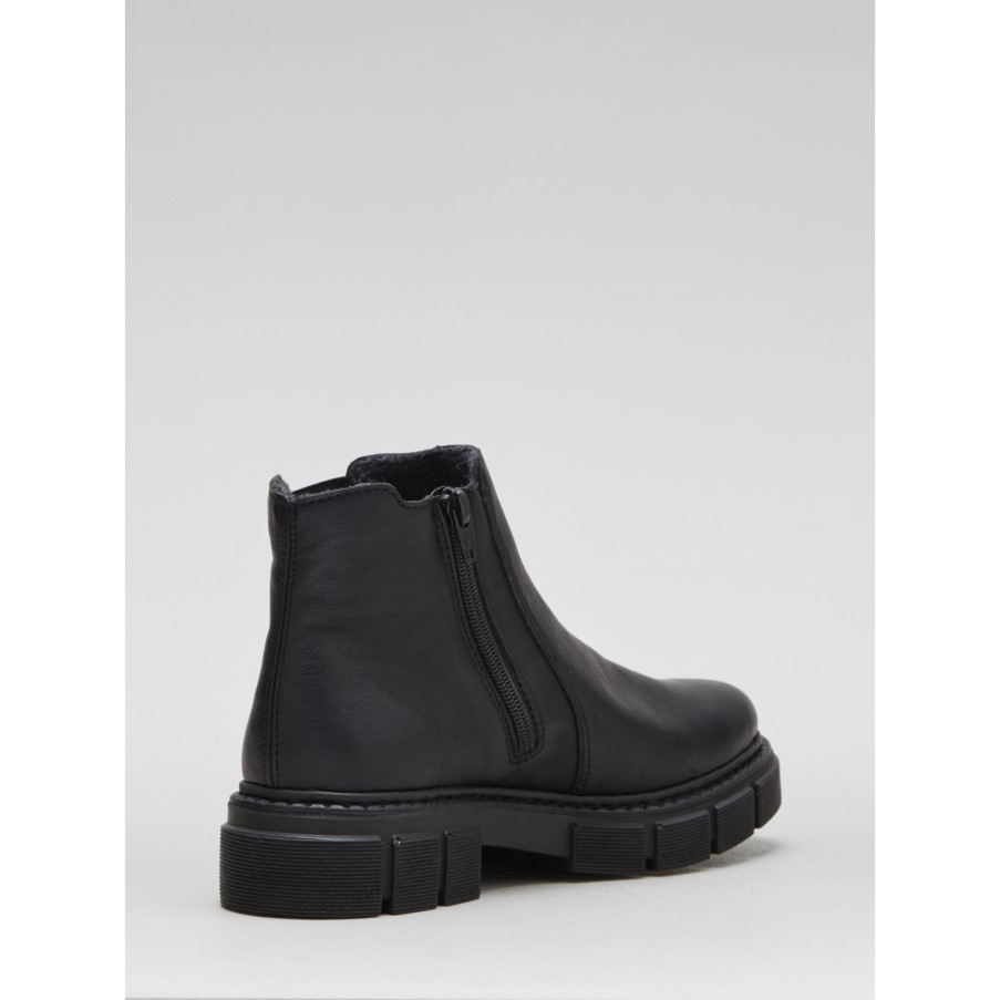 ホワイト リーカー チャンキー アンクル ブーツ