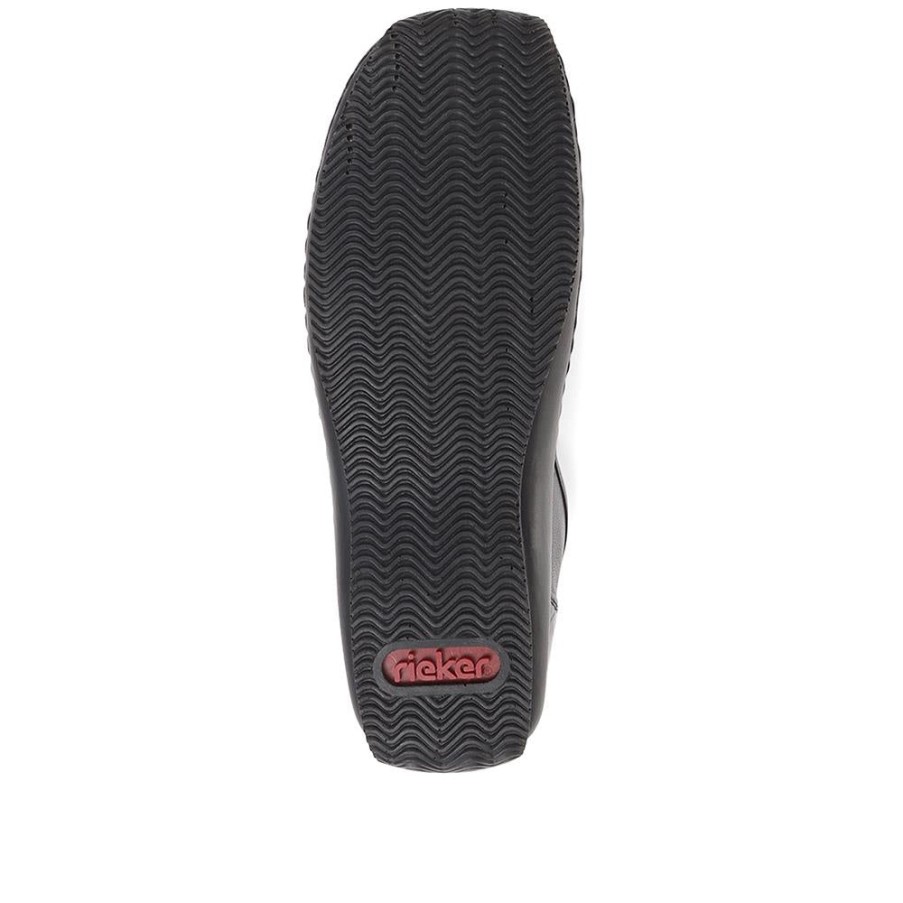 リーカーブラックペニーローファー.