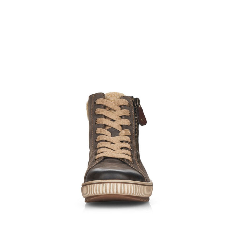 リーカー・マディッタ・ブラウン