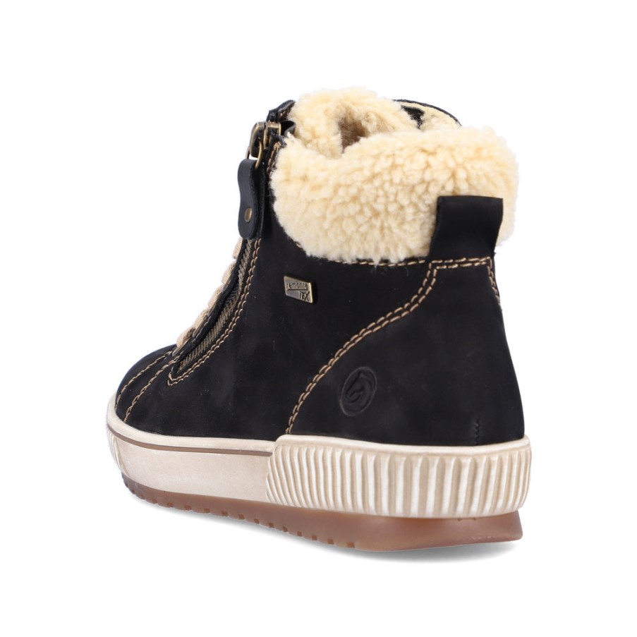 リーカー・マディッタ・ブラウン