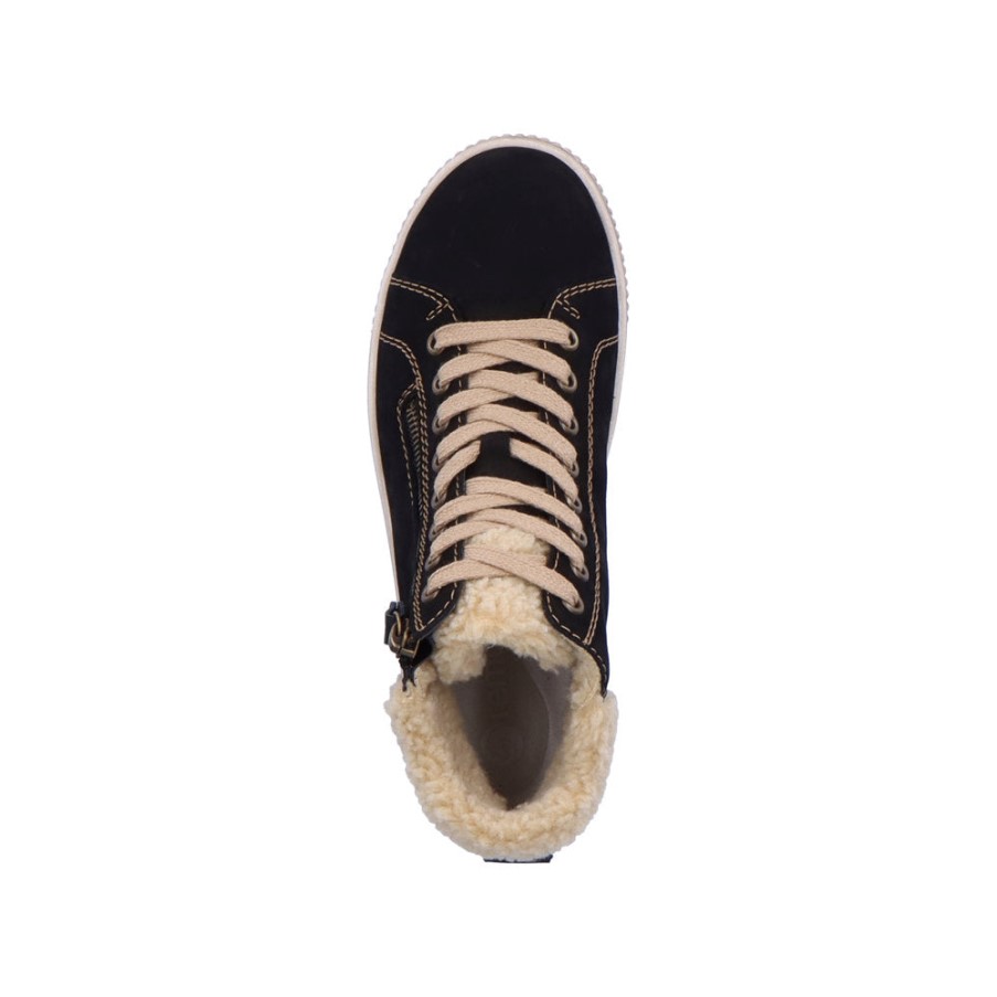 リーカー・マディッタ・ブラウン